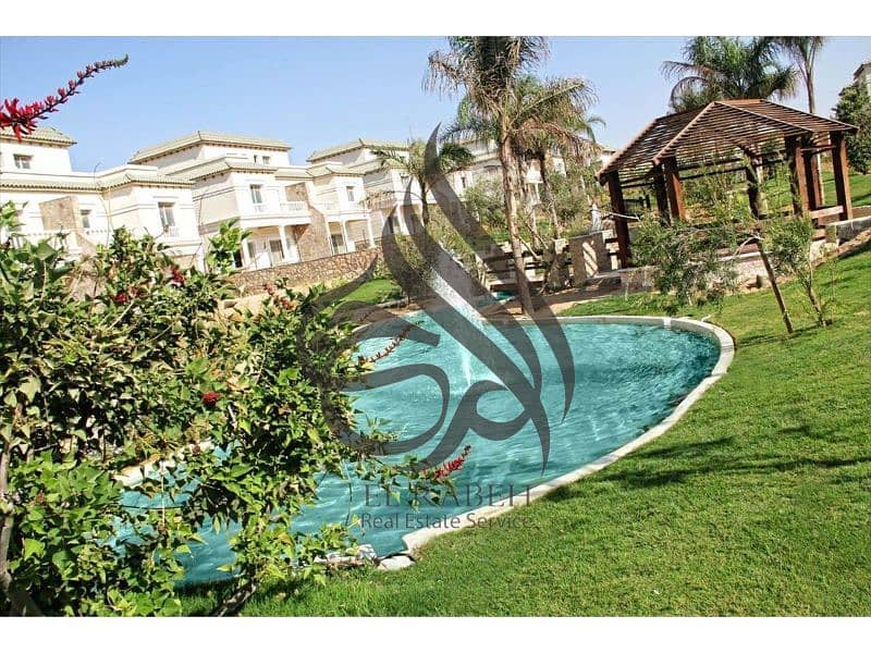 10 Swimming-Pool-in-Regents-Park-New-Cairo. jpg