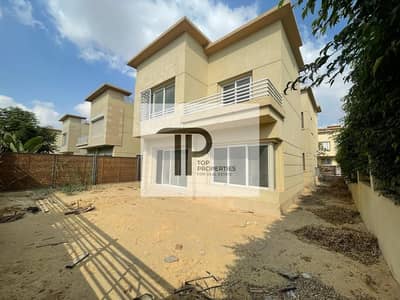 5 Bedroom Villa for Sale in 6th of October, Giza - WhatsApp Image 2025-04-18 at 1.36. 00 PM (1). jpeg
