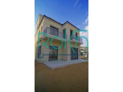 5 Bedroom Villa for Sale in 6th of October, Giza - PHOTO-2025-04-28-11-34-49. jpg
