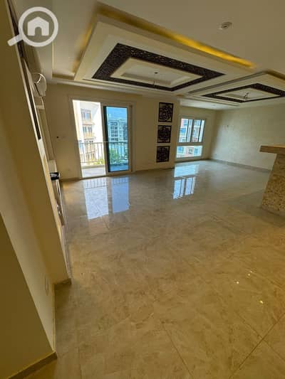 4 Bedroom Flat for Sale in Madinaty, Cairo - IMG-20250415-WA0055. jpg