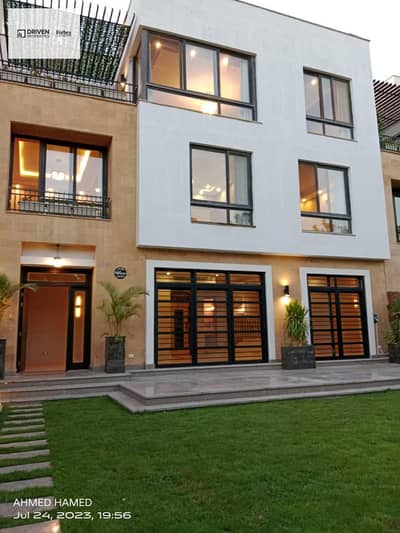4 Bedroom Villa for Sale in Sheikh Zayed, Giza - 3c0dcb7e-4977-49b8-aec9-9909f25b2ff7. jpg
