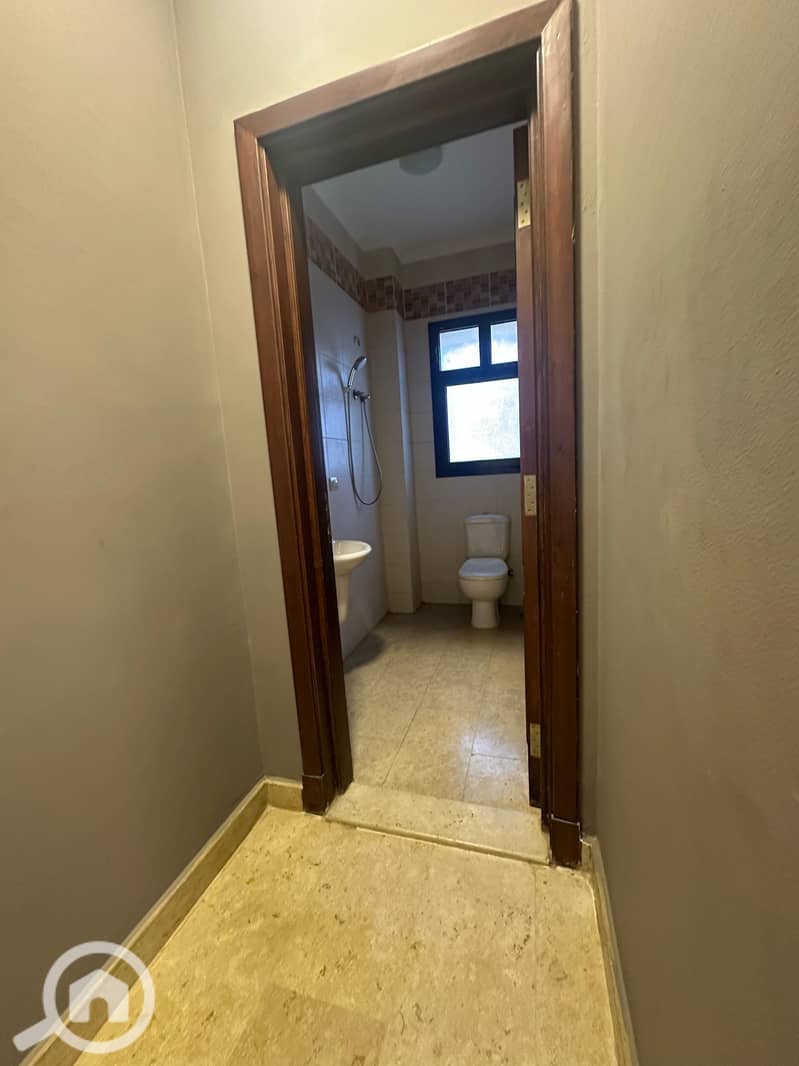 7 482dd206-915f-480e-a2bd-bdbb1156f4b0. jpg