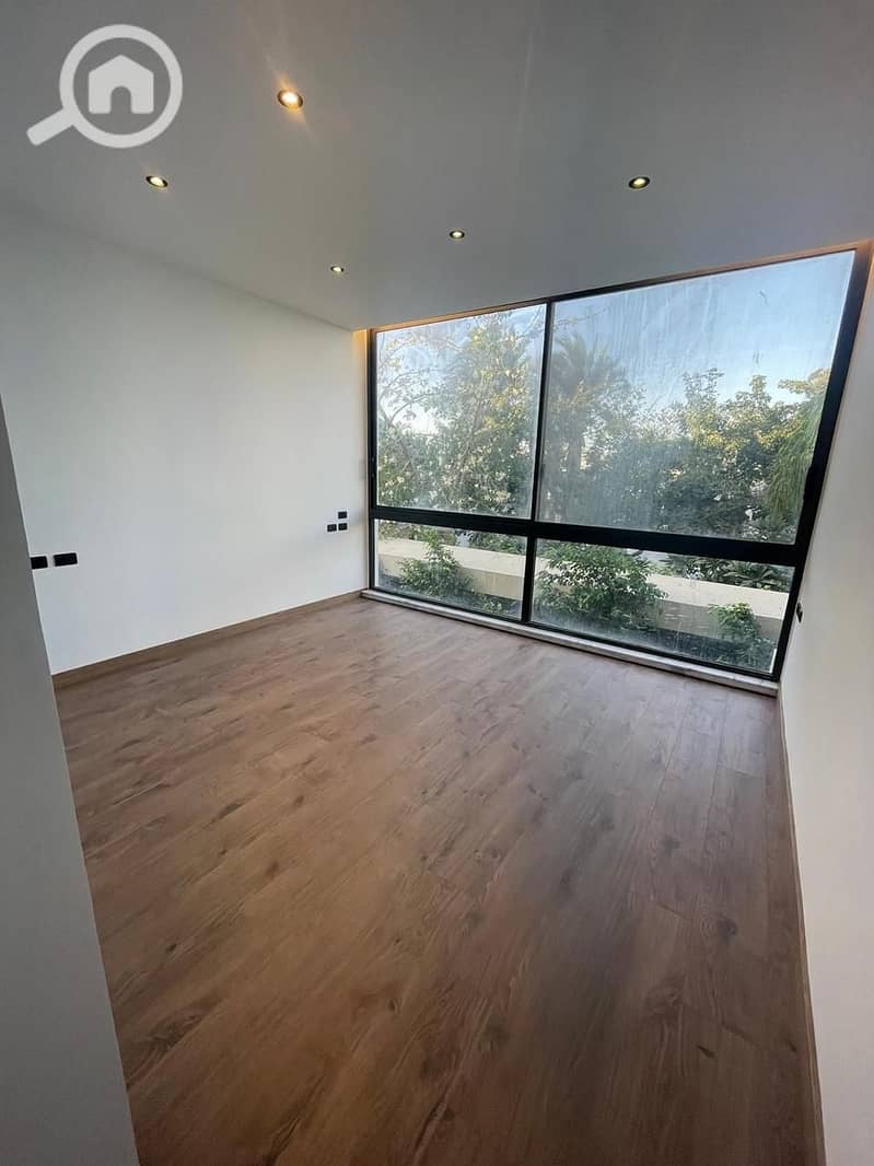 15 c089de56-e9bd-48ef-9593-fe13ec6f4bd5. jpg