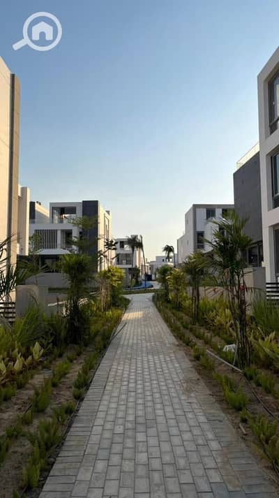 4 Bedroom Townhouse for Sale in 6th of October, Giza - IMG-20240416-WA0291. jpg
