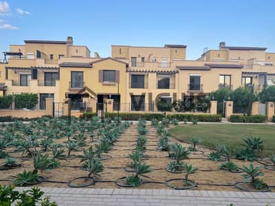 3 Bedroom Townhouse for Sale in New Cairo, Cairo - a1d57be4-e544-4789-b504-7bdcaf572c00. jpg
