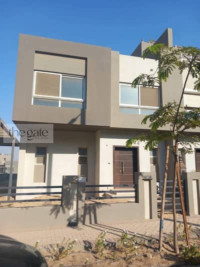 5 Bedroom Villa for Sale in Sheikh Zayed, Giza - ايتابا88. jpg
