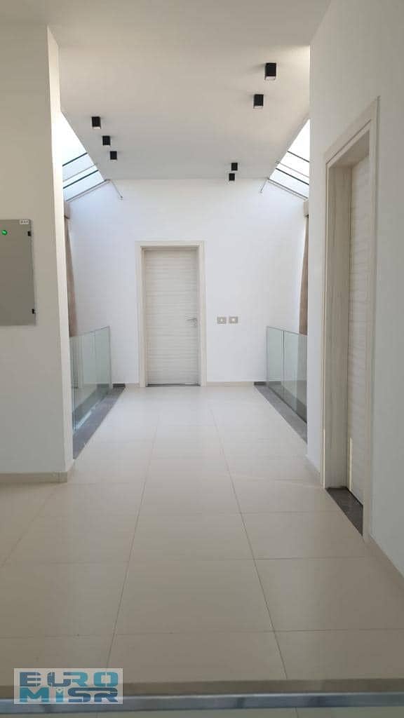 45 449420491_1851856655322762_9121700786818025150_n. jpg