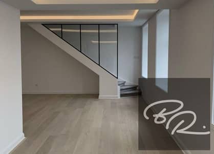 4 Bedroom Duplex for Sale in Sheikh Zayed, Giza - WhatsApp Image 2025-05-07 at 6.41. 48 AM. jpeg