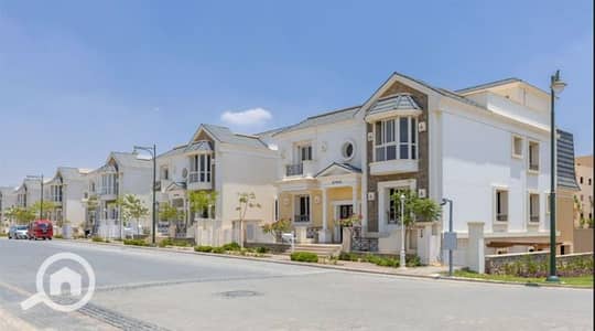 4 Bedroom Villa for Sale in New Cairo, Cairo - 3be80c80-27e2-4d15-85bd-e6610ca9590b. jpg