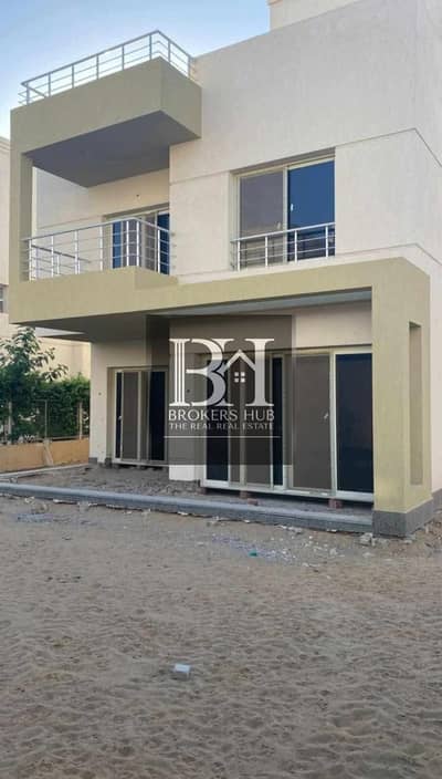 4 Bedroom Villa for Sale in 6th of October, Giza - IMG-20250507-WA0383. jpg