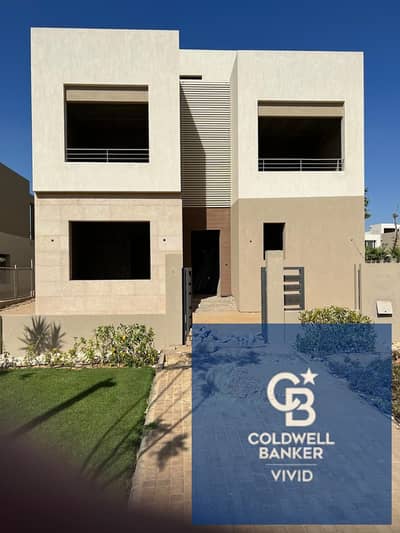 4 Bedroom Villa for Sale in 6th of October, Giza - 2bca8ff4-ef5e-48d5-a1c9-20d2d3166ecf. jpg