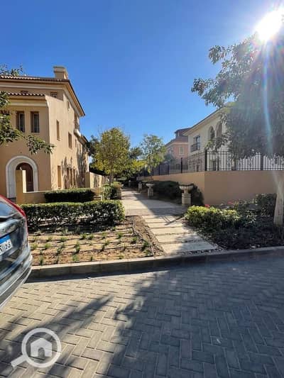 3 Bedroom Townhouse for Sale in New Cairo, Cairo - 474249455_3889573087973925_5651842365804061276_n. jpg