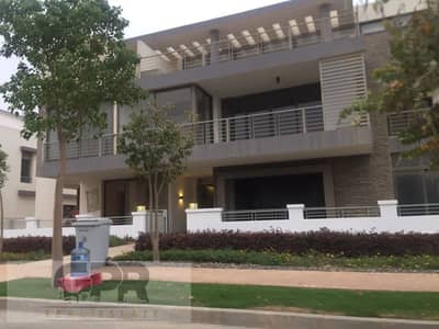 4 Bedroom Villa for Sale in New Cairo, Cairo - 153b3a09-5599-42ab-9dbb-2974a87ab554. jpg