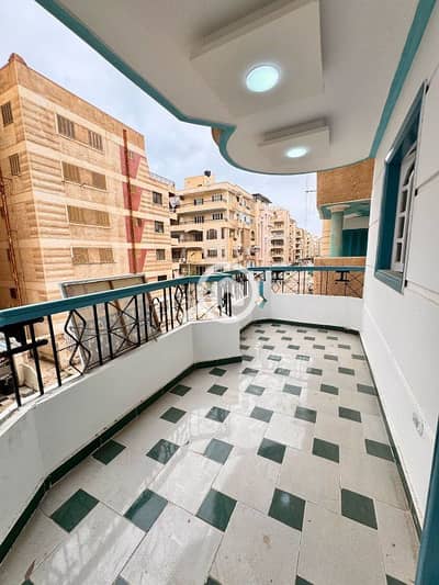 2 Bedroom Flat for Sale in Nakheel, Alexandria - شقة فى اسكندرية شاطئ النخيل دقائق للبحر قريبة للأسواق مسجلة وعدادات