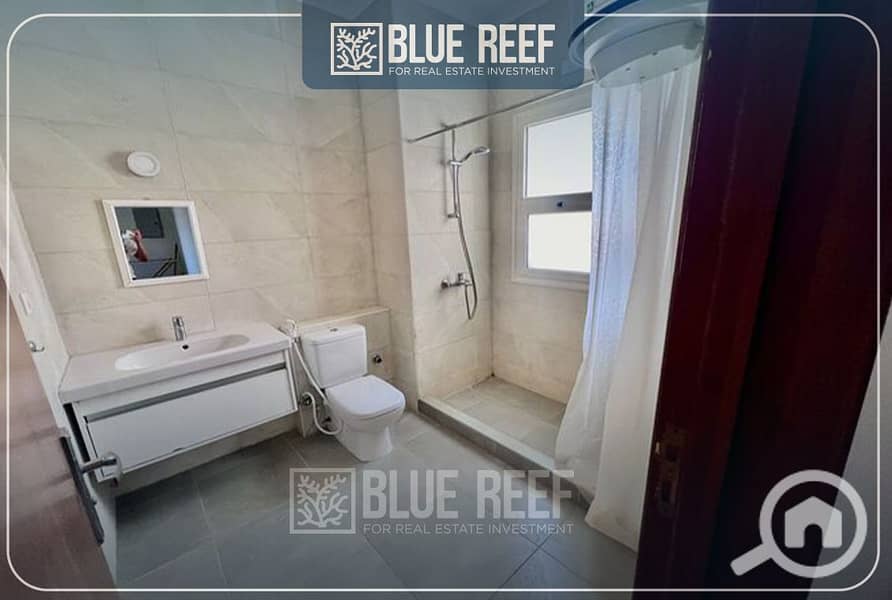 8 Bluereef 8. jpg