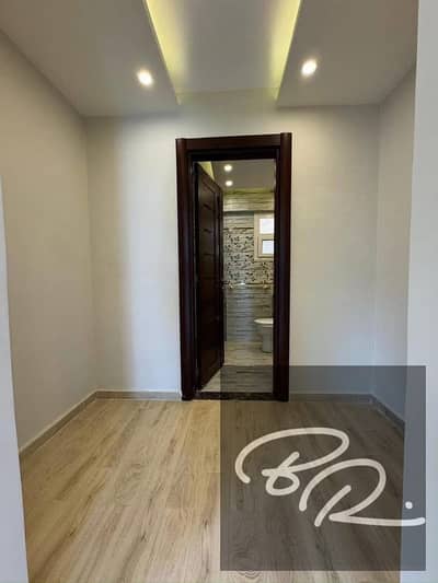 4 Bedroom Duplex for Sale in Sheikh Zayed, Giza - 475902825_631768476323672_449253583770004457_n. jpg