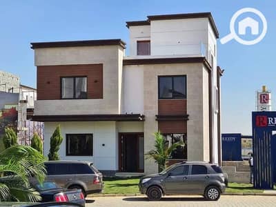 4 Bedroom Villa for Sale in New Cairo, Cairo - WhatsApp Image 2025-05-07 at 2.16. 02 PM (2). jpeg