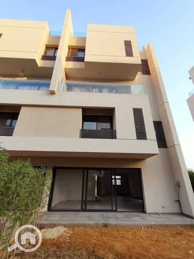 3 Bedroom Duplex for Sale in Shorouk City, Cairo - 468654769_1686556645224098_3150259800621435677_n. jpg