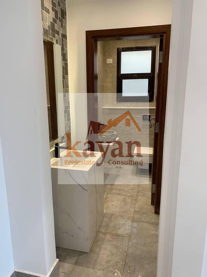 8 f2e84a2d-59aa-4310-96d4-e95d94d5d82f. jpeg