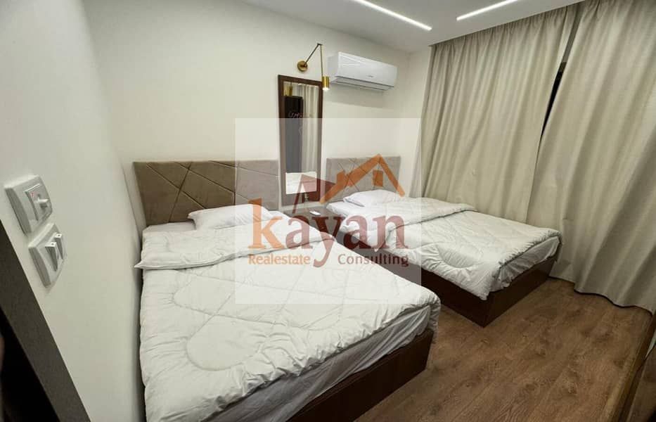 8 0fe12f94-c3d6-4a9e-b4b0-85711616fb9d. jpg