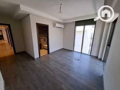 3 Bedroom Flat for Rent in Sheikh Zayed, Giza - WhatsApp Image 2025-05-11 at 3.41. 22 PM (2). jpeg