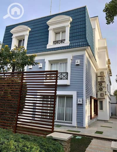 4 Bedroom Villa for Sale in 6th of October, Giza - 31ab2726-9d60-43e7-b033-99d84e7b9786. jpg