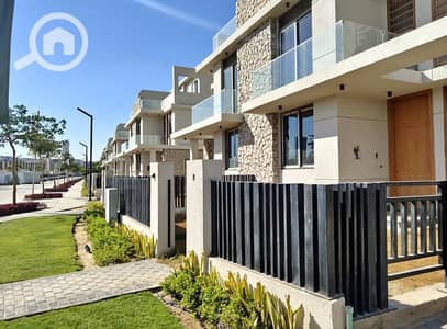4 Bedroom Villa for Sale in New Capital City, Cairo - 299b291b-d6bb-46f7-b17c-ccbf376d7aad. jpg