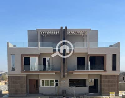 توين هاوس 5 غرف نوم للبيع في الشيخ زايد، الجيزة - c09d859f-23ca-42e2-bb35-78636434e7f3. jpg