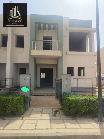 3 Bedroom Villa for Sale in Madinaty, Cairo - 496213908_687688160798679_4607945116882747197_n (1). jpg