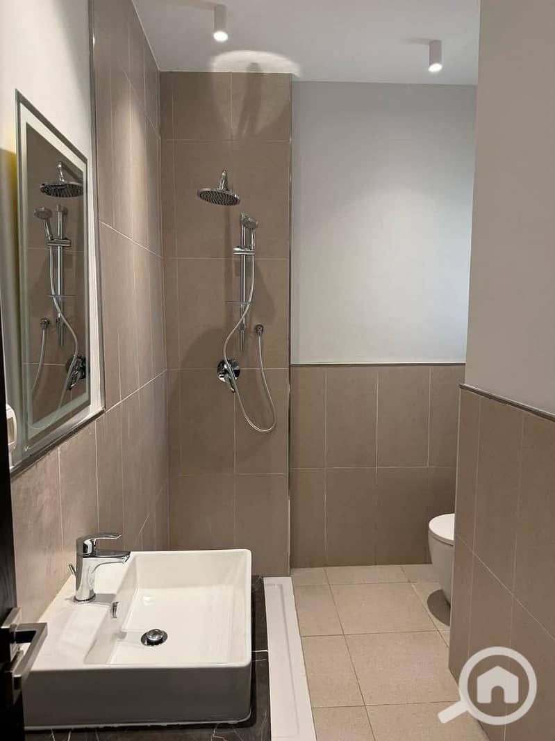 7 FB_IMG_1744392862856. jpg