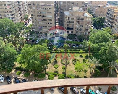 4 Bedroom Flat for Sale in Nasr City, Cairo - 65e21d03-8bc8-460e-b22a-be12044f7ad0. jpg