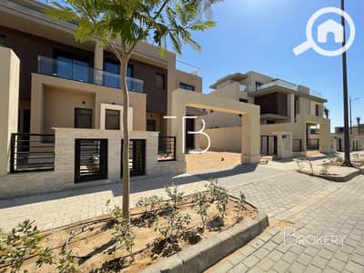 تاون هاوس 3 غرف نوم للبيع في الشيخ زايد، الجيزة - dcd6721c-3af9-4970-9cc4-e9238daa2a07. jpg