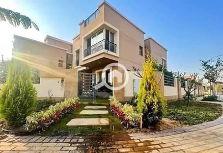 3 Bedroom Villa for Sale in New Cairo, Cairo - 472560604_122170281716299595_4573558463488666461_n. jpg