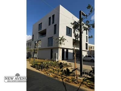 Commercial Building for Rent in 6th of October, Giza - WhatsApp Image 2025-05-04 at 4.36. 14 PM (1). jpg