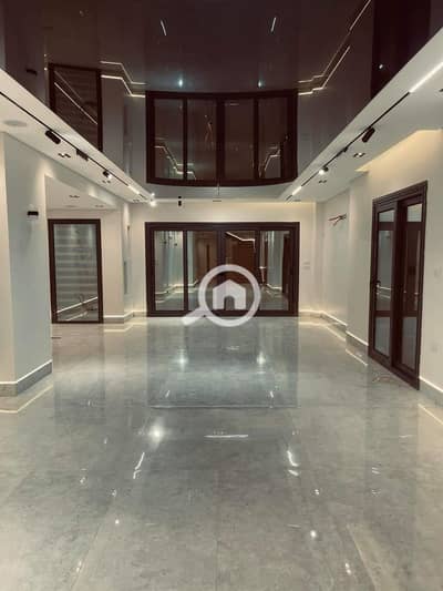 4 Bedroom Duplex for Sale in 6th of October, Giza - d44183a6-1296-4909-adfe-ac2e20c38ab7. jpeg