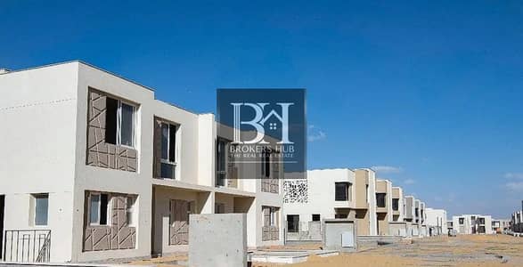 تاون هاوس 4 غرف نوم للبيع في 6 أكتوبر، الجيزة - 8460dfa735e8416e87f8241be035b6b3. jpg