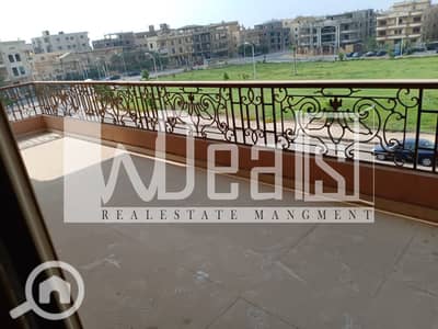 دوبلكس 5 غرف نوم للايجار في القاهرة الجديدة، القاهرة - WhatsApp Image 2025-05-13 at 8.24. 43 PM. jpg