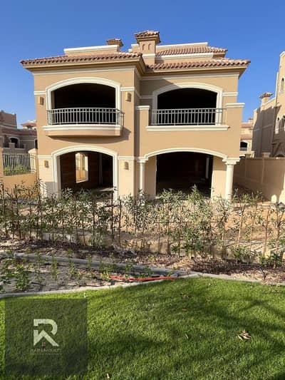 فیلا 4 غرف نوم للبيع في مدينة الشروق، القاهرة - qwqw. jpg