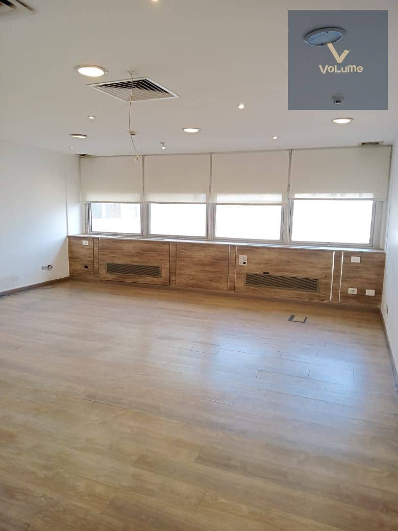 4 5424d533-5c82-4613-853f-bf1cda81af7c. jpeg