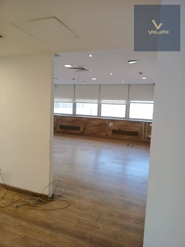 6 172bb5ef-c86b-4c7e-8a7d-a86cb67a32cf. jpeg