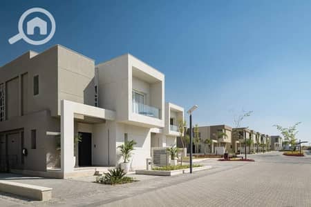 تاون هاوس 4 غرف نوم للبيع في 6 أكتوبر، الجيزة - PHOTO-2024-05-22-15-51-14(7). jpg
