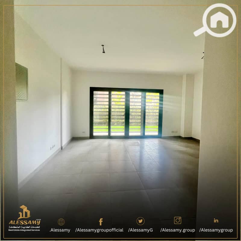 4 PRIVADOGROUNDWITHGARDENFORSALE (3). jpg