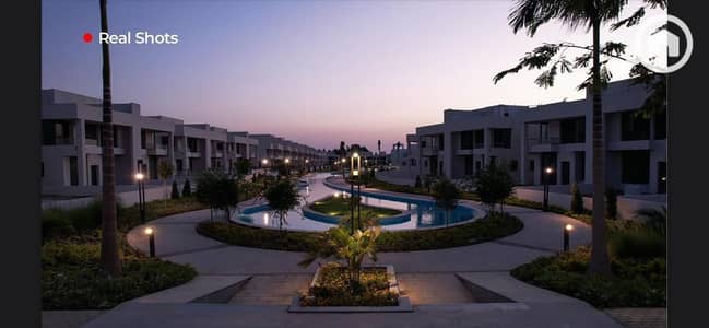 4 Bedroom Townhouse for Sale in Sheikh Zayed, Giza - 504036a6-ebe8-438f-8e63-762412939c29 (1). jpg
