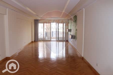 شقة 3 غرف نوم للايجار في الأزاريطة، الإسكندرية - 1. jpg