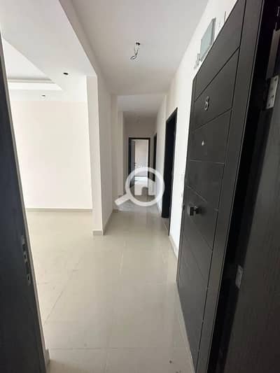 3 Bedroom Flat for Sale in Sheikh Zayed, Giza - 468758113_566395862767188_5686531169196712868_n. jpg