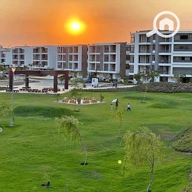 12 كليب سايد تاج سيتي. jpg