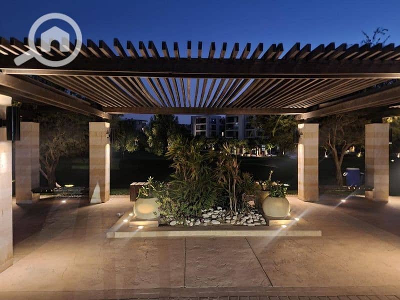 2 2b13a201-10ed-4fdd-9c5e-a9932995bbca. jpg