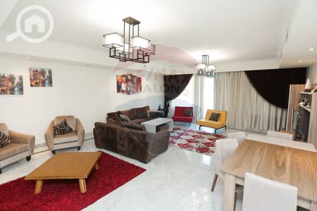 فلیٹ 3 غرف نوم للايجار في سان ستيفانو، الإسكندرية - 1. jpg