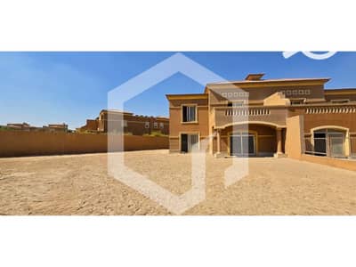 4 Bedroom Twin House for Sale in Sheikh Zayed, Giza - Royal Meadows 1. jpg