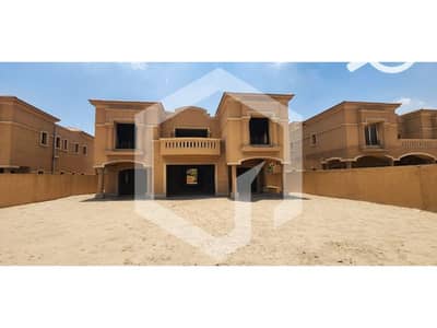 6 Bedroom Villa for Sale in Sheikh Zayed, Giza - Royal Meadows 1. jpg